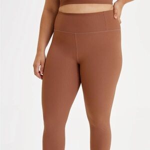 Girlfriend Collective RIB High-Rise Leggings in Rye